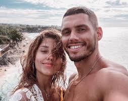 Главный герой рассказал о своей бывшей жене, о причине их развода и о том, каким же поступком в своей жизни он гордится больше всего. Uchastnik Holostyak 9 Zhenitsya Nikita Dobrynin Sdelal Predlozhenie Pobeditelnice Proekta Shou Biz Na Joinfo Com