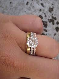 Chaumet engagement rings compete in magnificence to mark these unique moments with their majesty. Mixed Metals A Mix Of A White Gold Engagement Ring And A Yellow Matching Wedding Rings Gold Wedding Band Wedding Rings Vintage