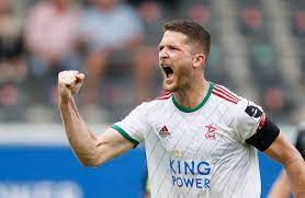 Thomas henry (born 20 september 1994) is a french professional footballer who plays for belgian club oh leuven in the belgian first division a.he plays as a striker. Lmlxe Ev Ar7nm