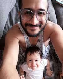 Here's a bit of my free 5 minute vocal warm-up available