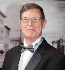 Ellen Onstad (@onstade)