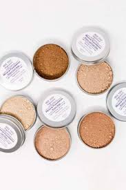 6 Organic Natural Foundations To Smoothly And Sustainably Face The World