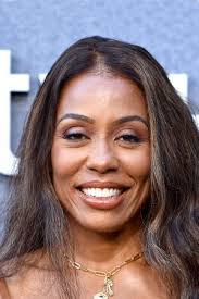 Karen Pittman's Instagram, Twitter & Facebook