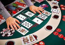 Texas Hold 'Em Rules vs. Casino Hold 'Em | Cardplayer Lifestyle ...