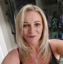 Can anyone please recommend a company to book tours through like the  elephant sanctuary and the different islands. TIA