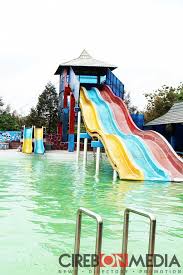 Wisata Durian Dan Kolam Renang Surga Hati