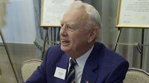 Hall of Fame football coach Bill Yeoman, innovator of veer formation, dies  at 92