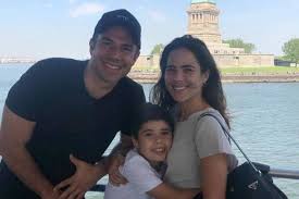 O marido de wanessa camargo, o empresário marcos buaiz, ganhou destaque ao aparecer em uma foto uma parede ou uma ponte? Wanessa Camargo Emociona A Web Ao Parabenizar O Marido Marcus Buaiz