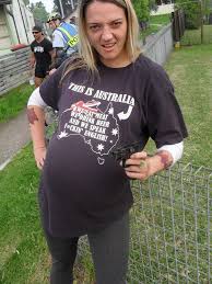 132 follower, 19 seguiti, 1291 pin. Pin By Bob Kissel On Elle Dawe Aka Shazza Jones T Shirts For Women Women Drinking Beer