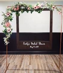 Using an ipad for your photo booth camera works great because it has a larger screen and is a centralized spot to hold all of your photos. Diy Oversized Polaroid Photo Booth Making Joy And Pretty Things