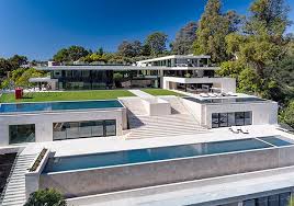Hollywood lifestyle presents beyonce & jay z's house tour & cars collection 2020 | this video is about beyonce & jay z's. 20 Photos Of Beyonce And Jay Z S Bel Air Mansion