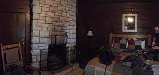 Relax in the rustic beauty and comfort of starved rock lodge, cabins and starved rock inn. View Inside The Sunset Cabin Bild Von Starved Rock Lodge Conference Center Oglesby Tripadvisor