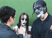Former slipknot drummer joey jordison, one of many founding members of the laborious rock band, has died at age 46, his household introduced tuesday (july 27).'we're heartbroken to share the information that joey jordison, prolific drummer, musician and artist handed away peacefully in his sleep on july twenty sixth, 2021,' an announcement from jordison's household Joey Jordison Slipknot Gif Joeyjordison Slipknot Drums Discover Share Gifs