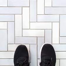 Beautiful glossy glass subway mosaic tile for all wall applications we have taken the classic 2x6 subway glass mosaic and transformed it in to a modern beauty! Herringbone Pattern For The Win 2x6 Subway Tile 11 Deco White 130 White 101waystousesubwaytile