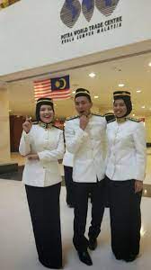 Semoga berjaya kepada semua bakal pegawai tadbir dan diplomatik. Lelaki Ini