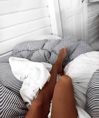 Bella Montreal Insta Bella Montreal Pinterest Weheartit Bella4549 Quiet Corner Bed Comfy Coasta Street Fashion Photography Bed Instagram Girls