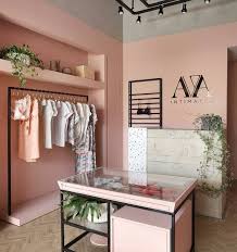 Apaixonada Pelo Projeto Dessa Loja O Rosa Seco Com O Preto Ficou Incrivel Amei Projetarar Interior De Boutique Decoracao De Loja Pequena Loja Decoracao