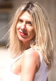 Elles ne font pas de drames, et au lieu de pleurer, elles sont capables de sourire. Lilia Belle Femme Russe Elle A 45 Ans Rencontres Femmes Russes Facebook