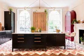 We currently have a very light wood kitchen worktops however we would like to make them a darker teakier colour. 75 Beautiful Kitchen With Grey Worktops Ideas Designs August 2021 Houzz Uk