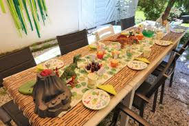 Dinosaurier Party Zum Kindergeburtstag Mit Deko Spielen Kuchen