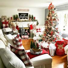 24 Cozy Christmas Living Room Ideas For Big Family Homeridian Com Awesome In 2020 Cozy Christmas Living Room Christmas Living Rooms Christmas Decorations Living Room