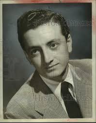 1947 Singer Vic Damone