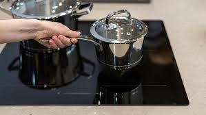 Harga kompor listrik kompor induksi watt kecil idc 300 advance. 5 Perbedaan Kompor Induksi Dan Kompor Listrik Efisiensi Hingga Harga