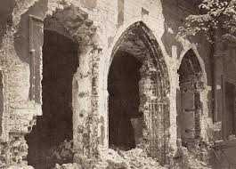 Das thema des hauses war der krieg und seine karten bezogen größtenteils auf götter des krieges oder soldaten. Hohes Haus Berlin Wikipedia