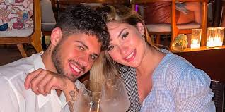 Zé felipe e virgínia fonseca estão juntos há pouco tempo. Saiba Os Valores Da Viagem Romantica De Ze Felipe E Virginia