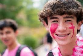 Erin Littlepage's Instagram, Twitter & Facebook