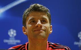 أهدى جوشوا كيميش لاعب وسط فريق بايرن ميونخ، لقب كأس العالم للأندية توماس مولر تعرض للاصابة بفيروس كورونا. Ø§Ù„Ø­ÙˆØ§Ø±Ø§Øª Ù…ÙˆÙ„Ø± Ù‡Ø²ÙŠÙ…Ø© Ø§Ù„Ø°Ù‡Ø§Ø¨ Ø¨Ø«Ù†Ø§Ø¦ÙŠØ© Ø­ÙØ²ØªÙ†Ø§ Ø¹Ù„Ù‰ Ø§Ù„Ø«Ø£Ø± Ù…Ù† Ø£Ø±Ø³Ù†Ø§Ù„