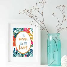 Ideas for arts, craft and decorative projects with an ocean theme for the bathroom, a house by the seaside or just to help. Beach Decor Idea Free Ocean Themed Free Printable Art