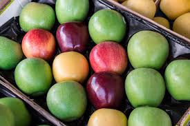 Sift flour, baking soda, ginger, and allspice into the batter. 7 Best Apples For Apple Pie Bob S Red Mill