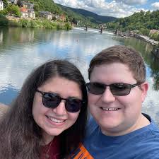 Hallo Ramstein! 👋 Am Donnerstag haben wir die Eröffnung unseres Stores auf  der Air Base in Ramstein gefeiert! 🥳 Auch hier warten leckere Burger,  knusprige Fries und cremige Milkshakes auf euch! 🍔🍟 #