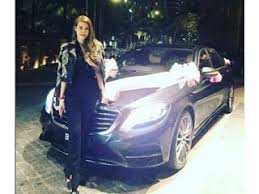 Eina Azman Dapat Kereta Lagi Selebriti Tinggi Lampai Datin Paduka Eina Azman Menerima Kejutan Istimewa Sempena Ulang Tahun Kelahiran Ke 23 Sports Car Malaysia