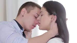A fun loving bimbo is getting gently kissed and penetrated - SexVid.xxx