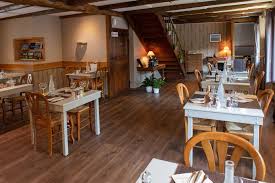 Logis hotel les coudercous : Restaurant In Saint Chely D Aubrac In Aveyron