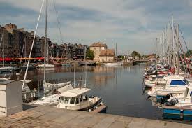 Honfleur is a commune in the calvados department in northwestern france. Port De Honfleur Normandie Foto Bild Sport Segel Surf Bootssportarten Motive Bilder Auf Fotocommunity