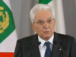 Genpaku sōtan divise nel suo testamento i beni immobili fra tre dei suoi quattro figli, essendo il primogenito sosetsu deceduto nel 1652. Mattarella Alla Cerimonia Del Ventaglio Contro Le Tensioni Nella Maggioranza Serve Collaborazione Corriere It