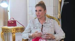 Fotoğraftaki oyuncu menajeri anamaria prodan, dennis man'ın menajeri ancak prodan, steaua sahibi becali ve menajer olan kuzenlerinin oyuncuyu kendisinden çalmaya çalıştıklarını söyledi. Confuzie TotalÄƒ In Transferul Lui Dennis Man De La Fcsb Bomba DetonatÄƒ De Anamaria Prodan Inainte Ca JucÄƒtorul SÄƒ Semneze Nu AnunÅ£a Presa Asta Vreau