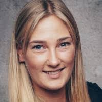 Sarah Pflaum's Instagram, Twitter & Facebook