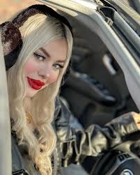 بلاگر/روزمرگی/استایل‎ (@lifestyle_bartar) · Instagram 照片和视频