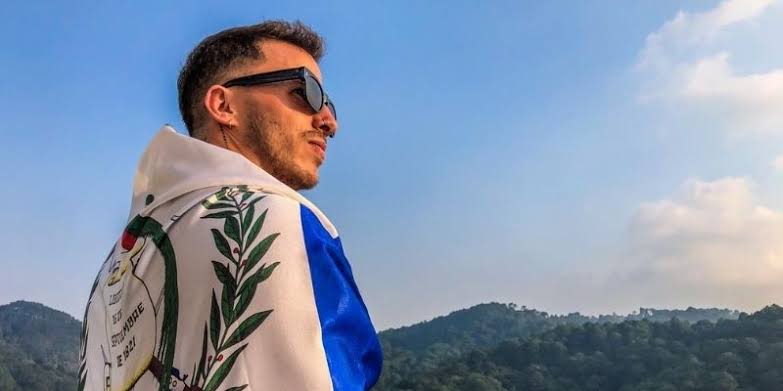Biografía de Ale Mendoza, cantante guatemalteco | Aprende Guatemala