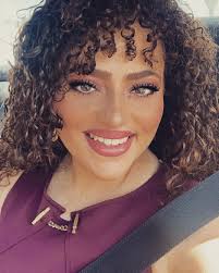 Makeup of the day! 🦄 God I miss wearing lipstick 💄 • • •  #covidmakeupchallenge #masks #fedupofcovidlife #saturdayvibes #babyshower