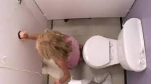El video porno samone taylor banged in the restroom está gratis para ver y descargar en pornerbros.com. Innocent Brunette Banged In Public Restroom Spazio Porno