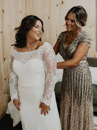 The nascar family has lost one of its own, as pit crew member william rowdy harrell was killed alongside his new bride. Mom Of Newlywed Killed Alongside Nascar Pit Crew S Rowdy Harrell Speaks Out People Com