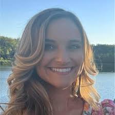 Lisa Milburn's Instagram, Twitter & Facebook