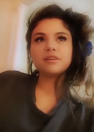 Including selena's short haircuts, updos, long hairstyles & shoulder legnth hairstyles in straight, wavy, curly! Selena Gomez Shares Results Of Trying Upside Down Braid Hack For Wavy Hair Photos Allure