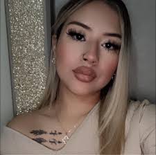 Brenda Garduno's Instagram, Twitter & Facebook