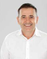 Paul Schapira's Instagram, Twitter & Facebook